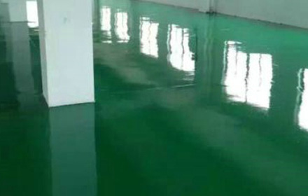 環(huán)氧地坪漆施工后平整度不夠高的原因是什么？